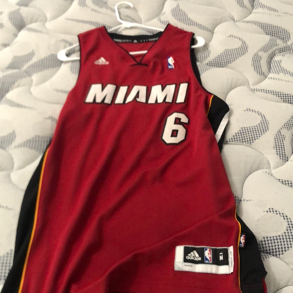 lebron james miami heat jersey